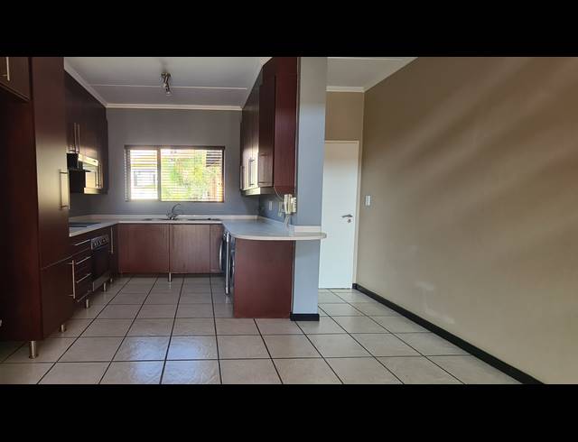 3 BEDROOM APARTMENT FOR SALE IN PAULSHOF